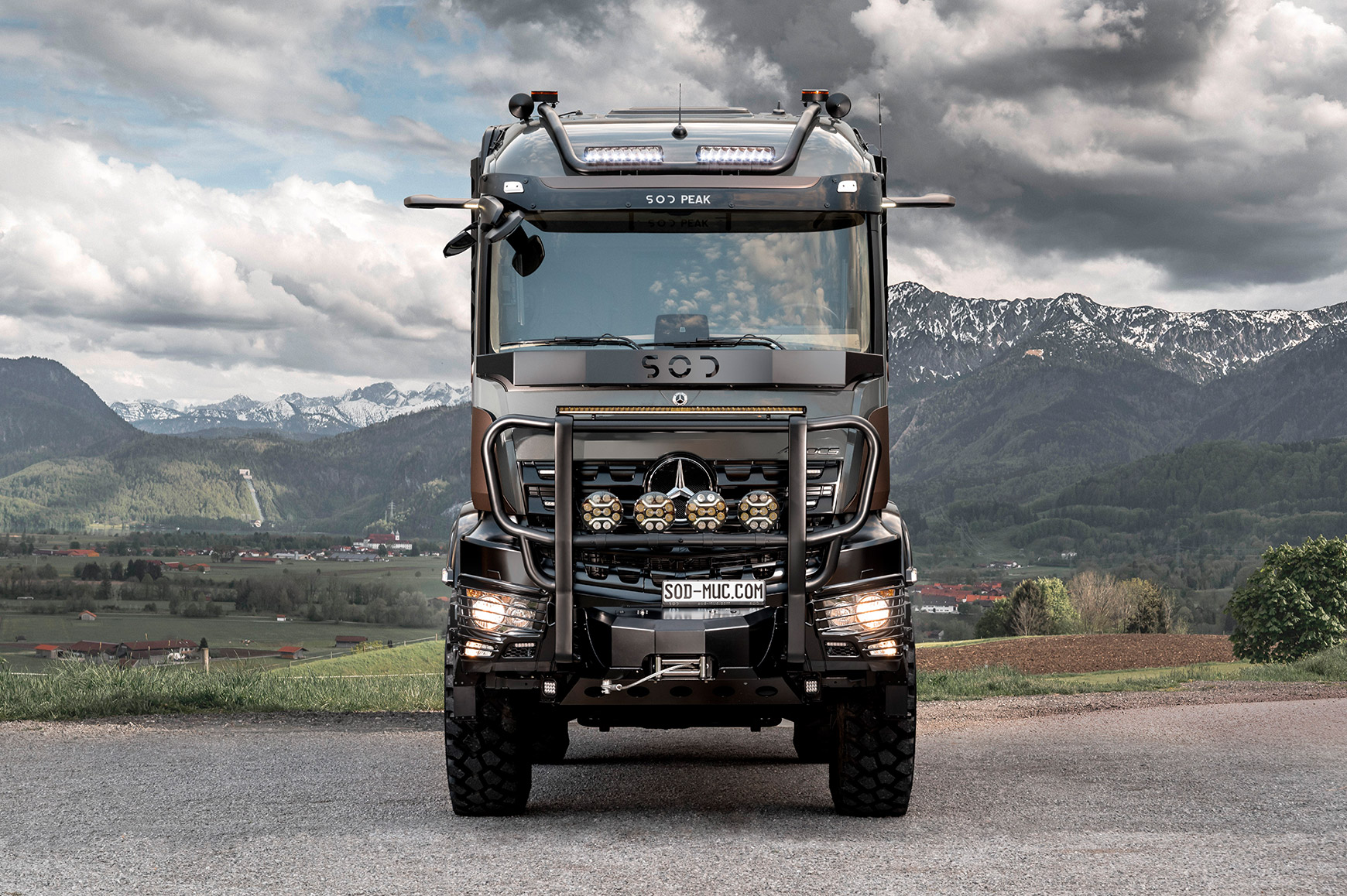 SOD PEAK 4x4 Expeditionsmobil frontview